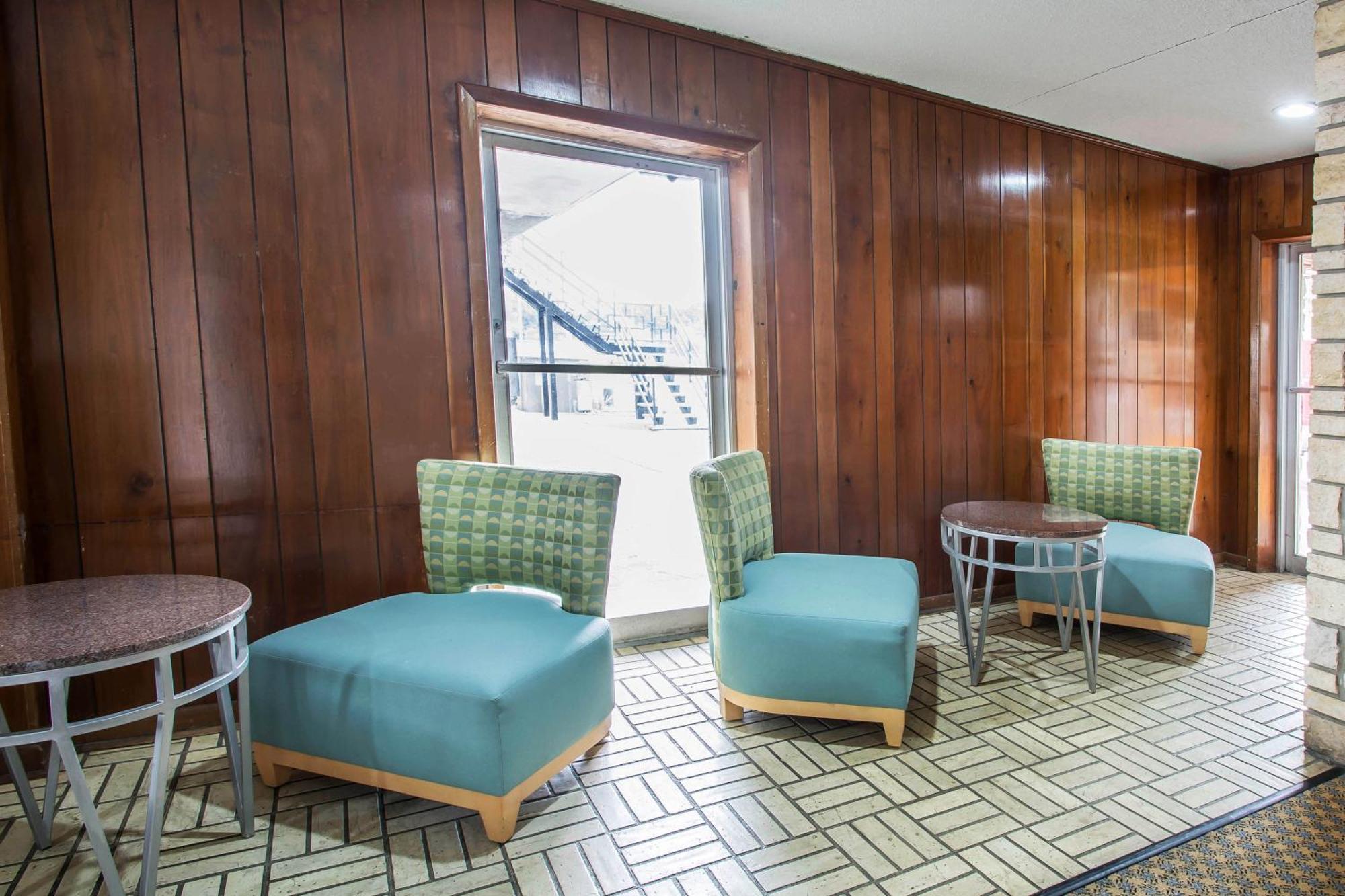 Rodeway Inn & Suites Winter Haven Chain Of Lakes Екстериор снимка