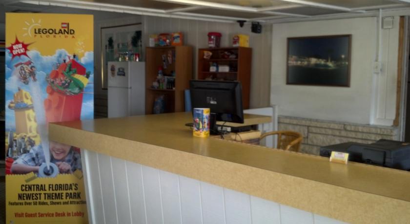 Rodeway Inn & Suites Winter Haven Chain Of Lakes Екстериор снимка